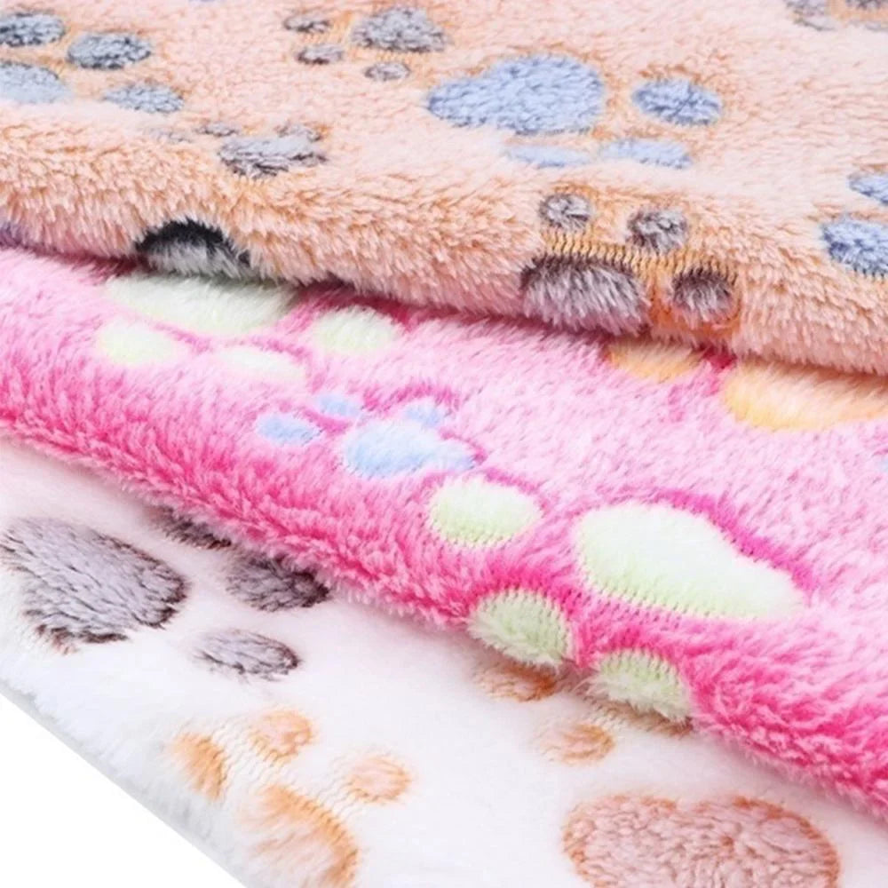 Soft Fluffy Pet Blanket – Cute Cartoon Pattern